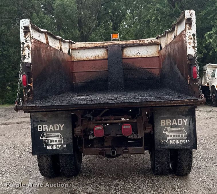 image for item EM2079 1998 Ford F700 dump truck