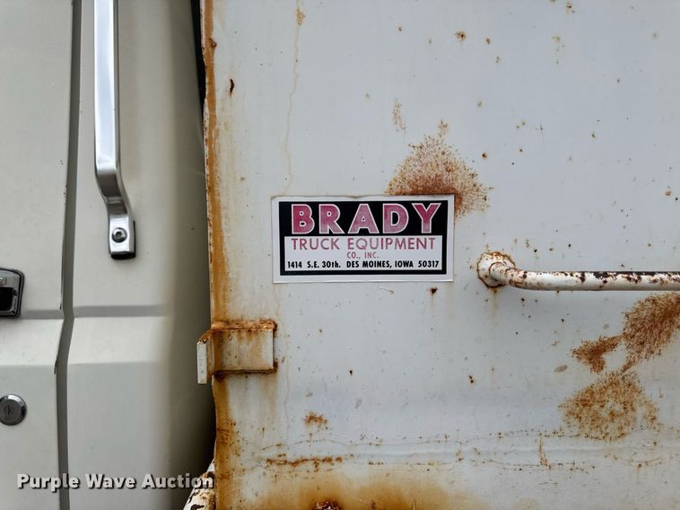 image for item EM2079 1998 Ford F700 dump truck