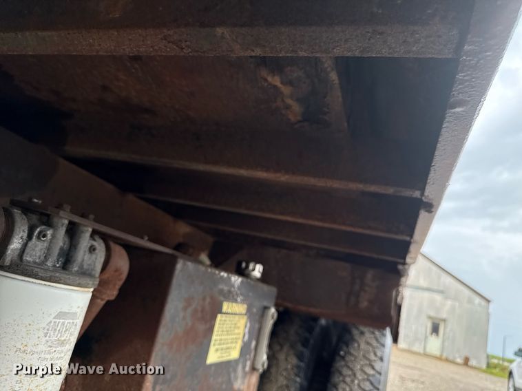 image for item EM2079 1998 Ford F700 dump truck