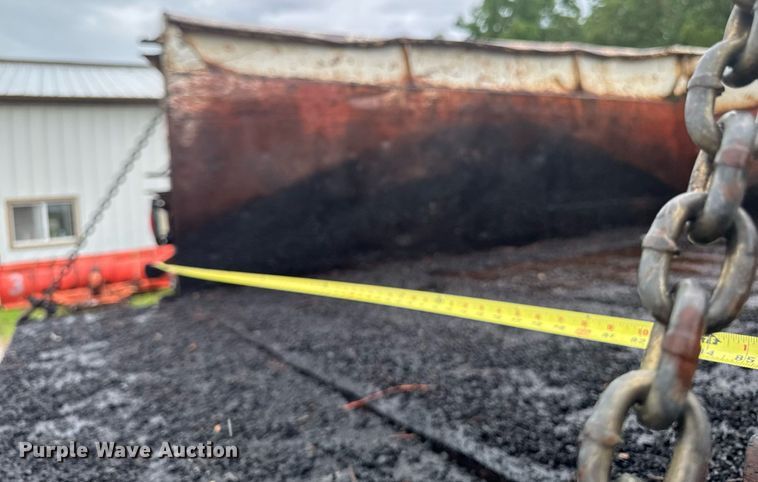 image for item EM2079 1998 Ford F700 dump truck