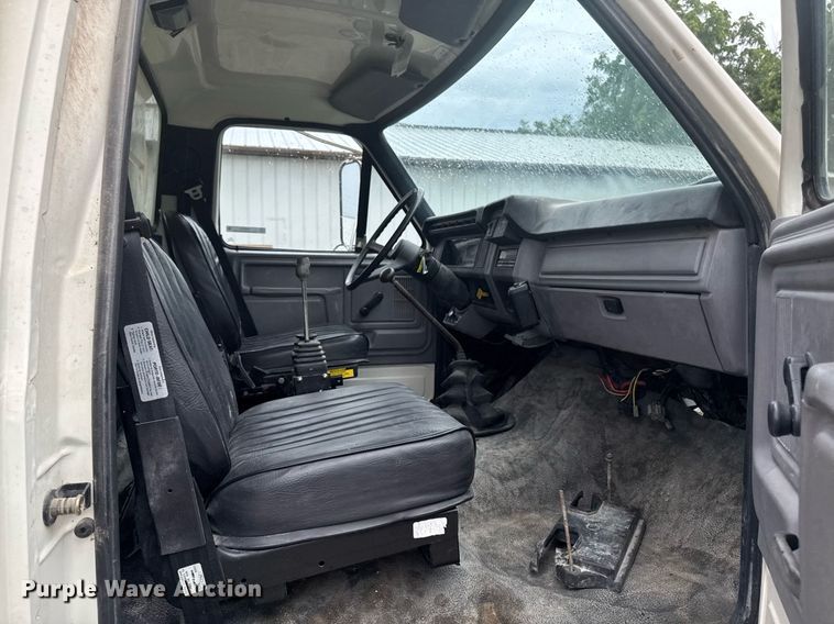 image for item EM2079 1998 Ford F700 dump truck