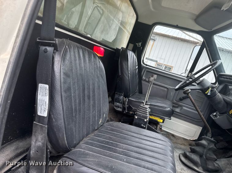 image for item EM2079 1998 Ford F700 dump truck