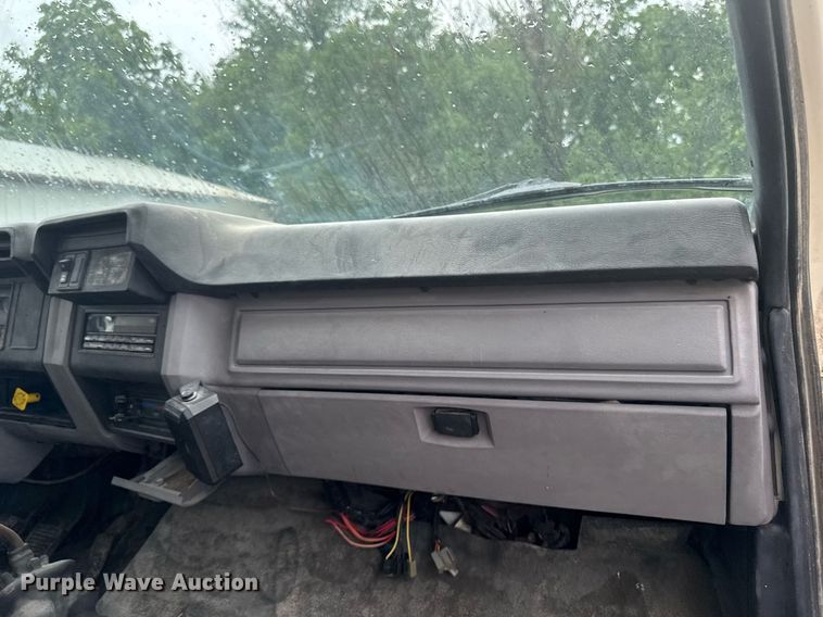 image for item EM2079 1998 Ford F700 dump truck