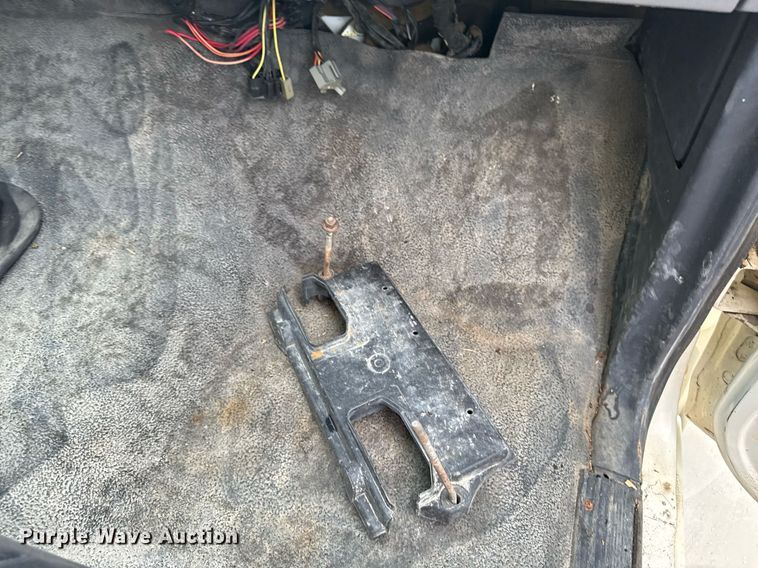 image for item EM2079 1998 Ford F700 dump truck