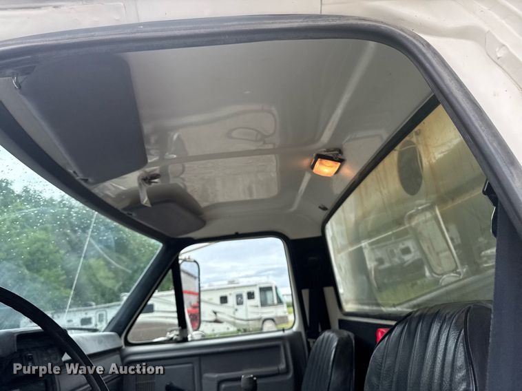 image for item EM2079 1998 Ford F700 dump truck