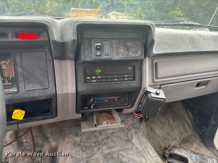 image for item EM2079 1998 Ford F700 dump truck