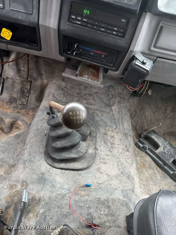 image for item EM2079 1998 Ford F700 dump truck