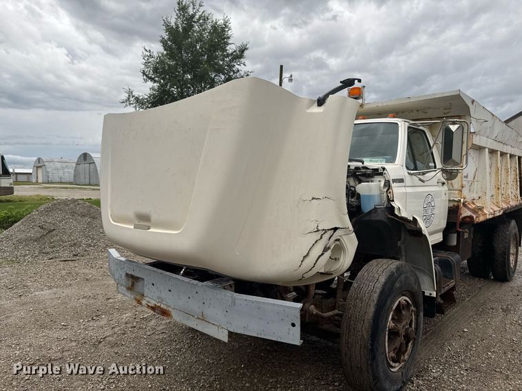 image for item EM2079 1998 Ford F700 dump truck