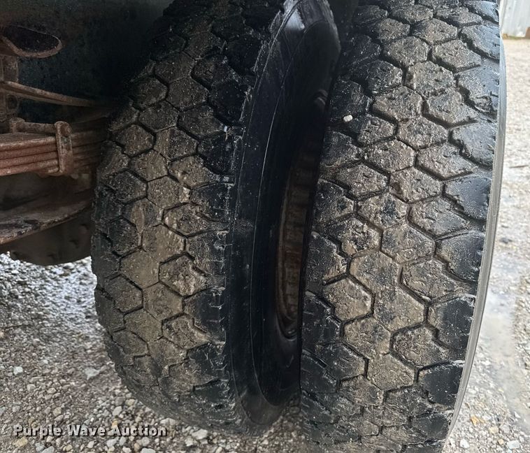 image for item EM2079 1998 Ford F700 dump truck