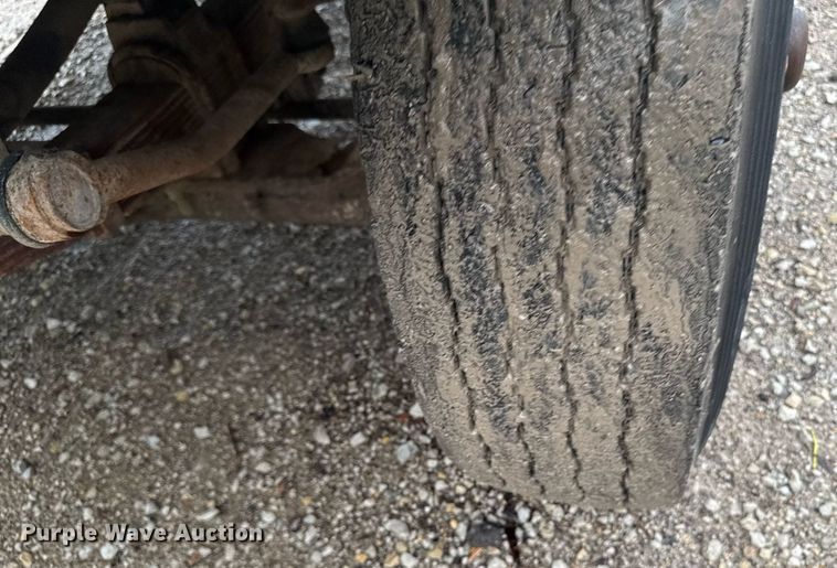 image for item EM2079 1998 Ford F700 dump truck