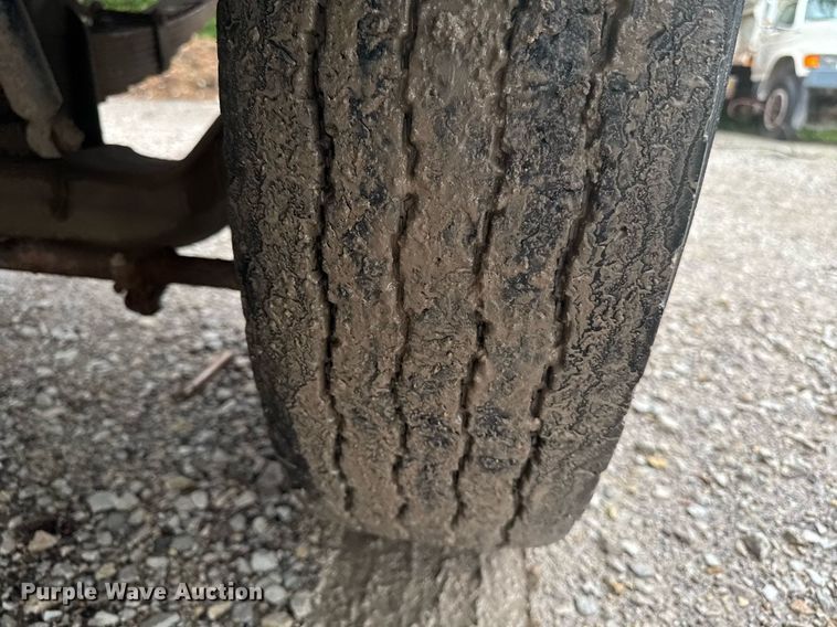 image for item EM2079 1998 Ford F700 dump truck