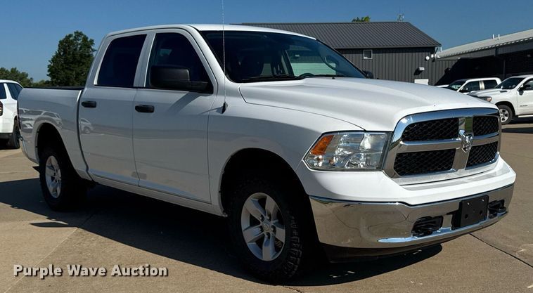 image for item EM2093 2019 Dodge Ram 1500 Crew Cab pickup truck