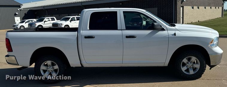 image for item EM2093 2019 Dodge Ram 1500 Crew Cab pickup truck