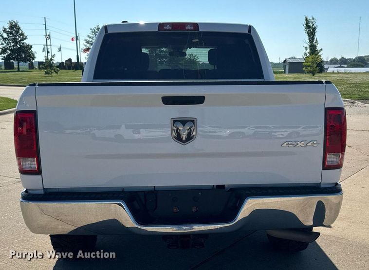 image for item EM2093 2019 Dodge Ram 1500 Crew Cab pickup truck