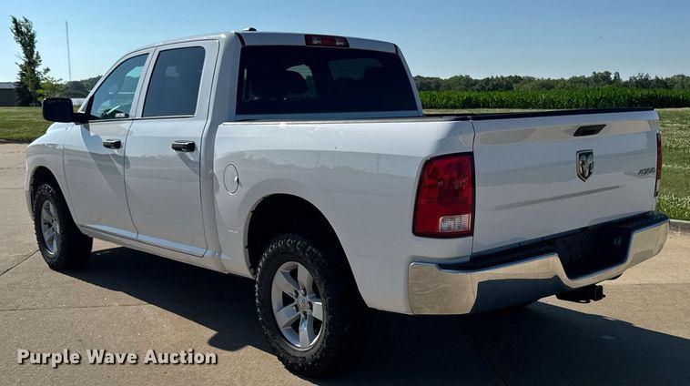 image for item EM2093 2019 Dodge Ram 1500 Crew Cab pickup truck