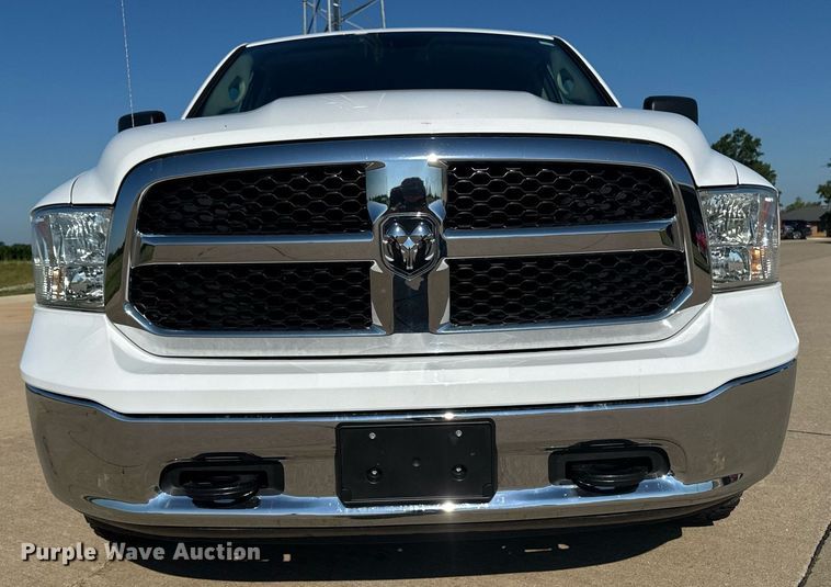 image for item EM2093 2019 Dodge Ram 1500 Crew Cab pickup truck