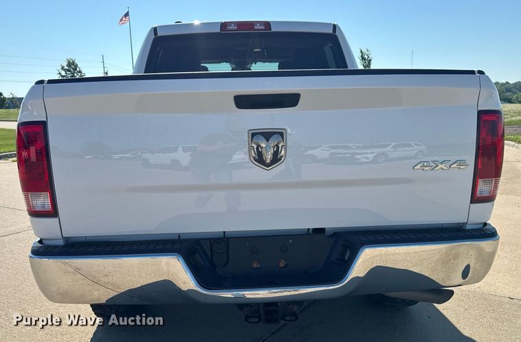 image for item EM2093 2019 Dodge Ram 1500 Crew Cab pickup truck