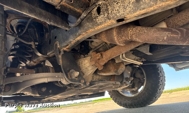 image for item EM2093 2019 Dodge Ram 1500 Crew Cab pickup truck