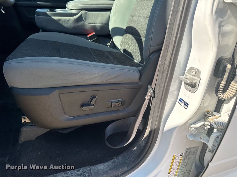 image for item EM2093 2019 Dodge Ram 1500 Crew Cab pickup truck