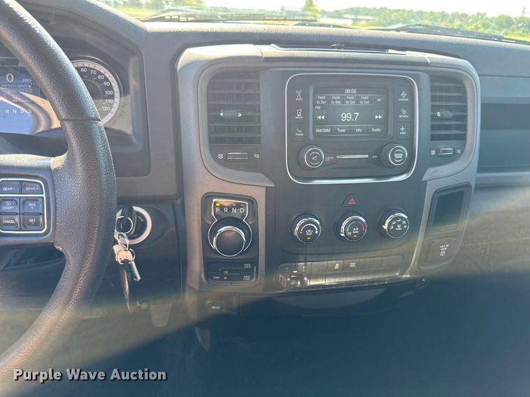 image for item EM2093 2019 Dodge Ram 1500 Crew Cab pickup truck