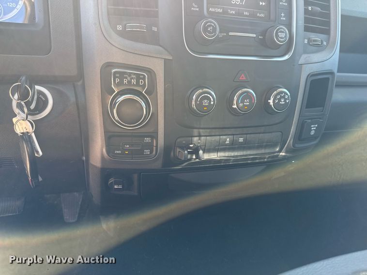 image for item EM2093 2019 Dodge Ram 1500 Crew Cab pickup truck