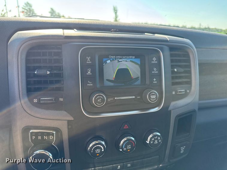 image for item EM2093 2019 Dodge Ram 1500 Crew Cab pickup truck