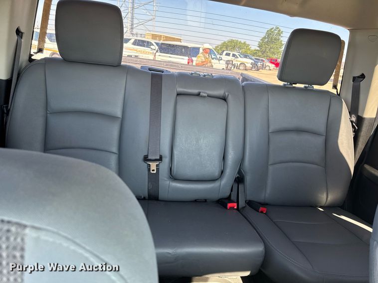 image for item EM2093 2019 Dodge Ram 1500 Crew Cab pickup truck