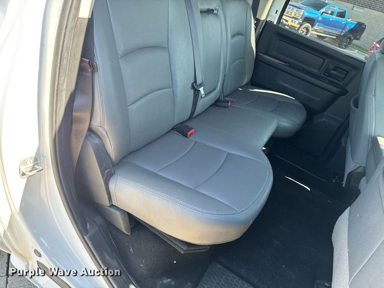 image for item EM2093 2019 Dodge Ram 1500 Crew Cab pickup truck