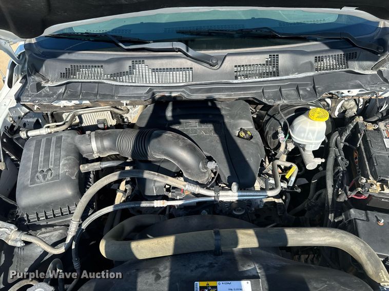 image for item EM2093 2019 Dodge Ram 1500 Crew Cab pickup truck