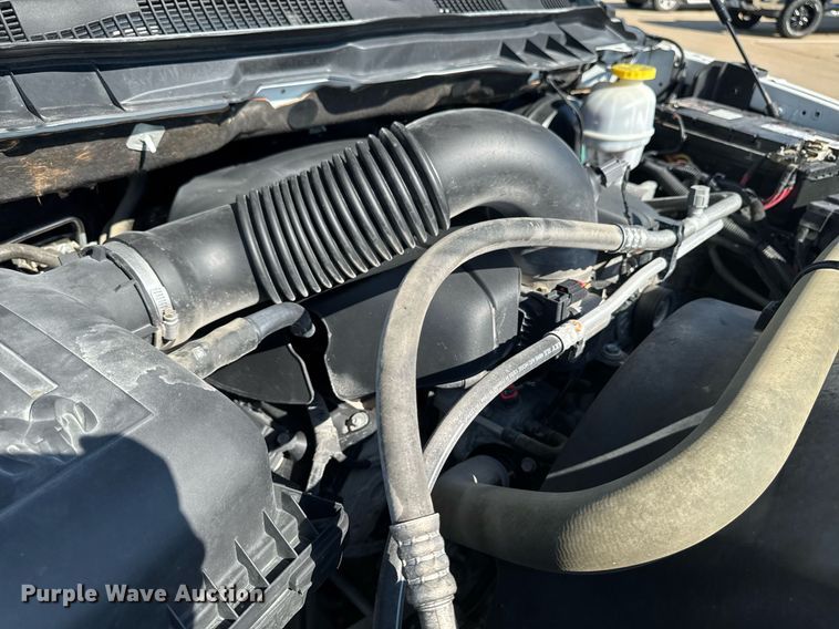 image for item EM2093 2019 Dodge Ram 1500 Crew Cab pickup truck