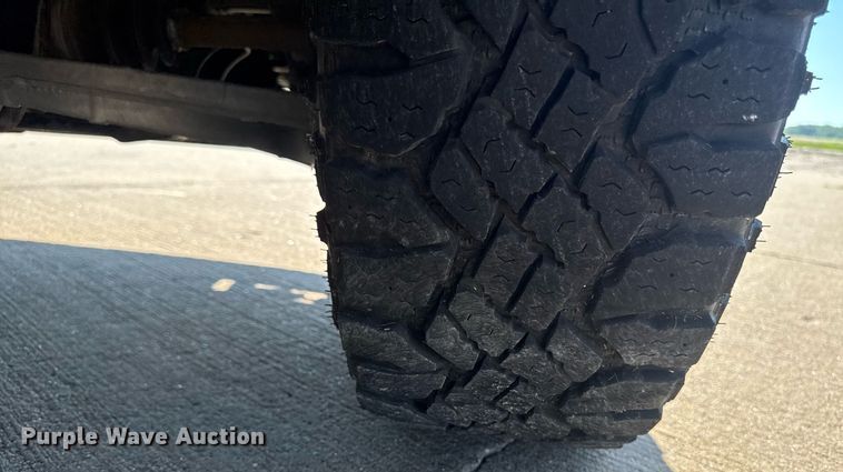 image for item EM2093 2019 Dodge Ram 1500 Crew Cab pickup truck