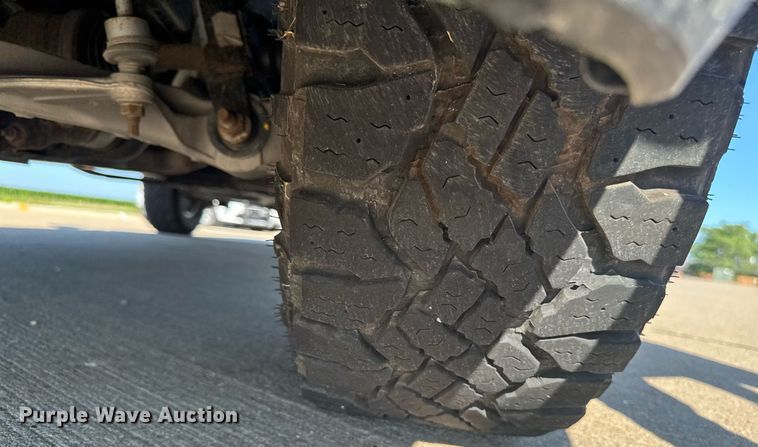 image for item EM2093 2019 Dodge Ram 1500 Crew Cab pickup truck