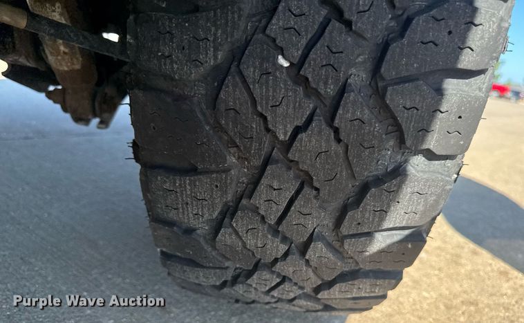 image for item EM2093 2019 Dodge Ram 1500 Crew Cab pickup truck