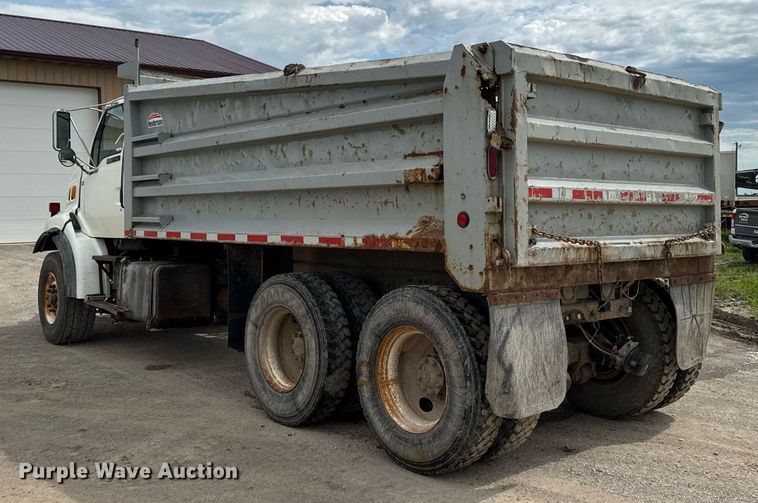 image for item EM2096 1997 Ford LT9513 dump truck