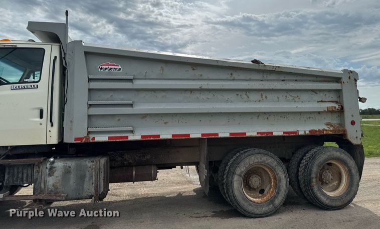 image for item EM2096 1997 Ford LT9513 dump truck