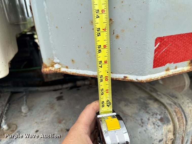 image for item EM2096 1997 Ford LT9513 dump truck