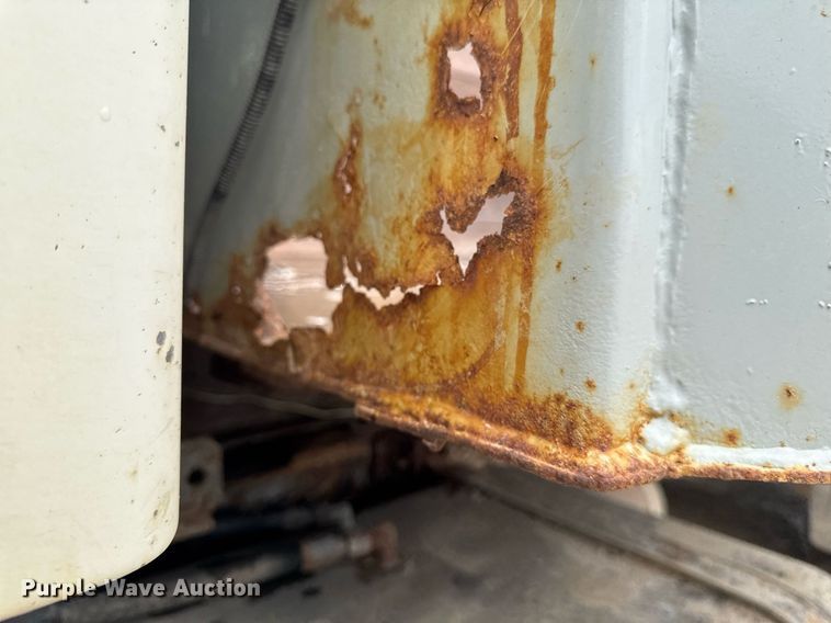 image for item EM2096 1997 Ford LT9513 dump truck