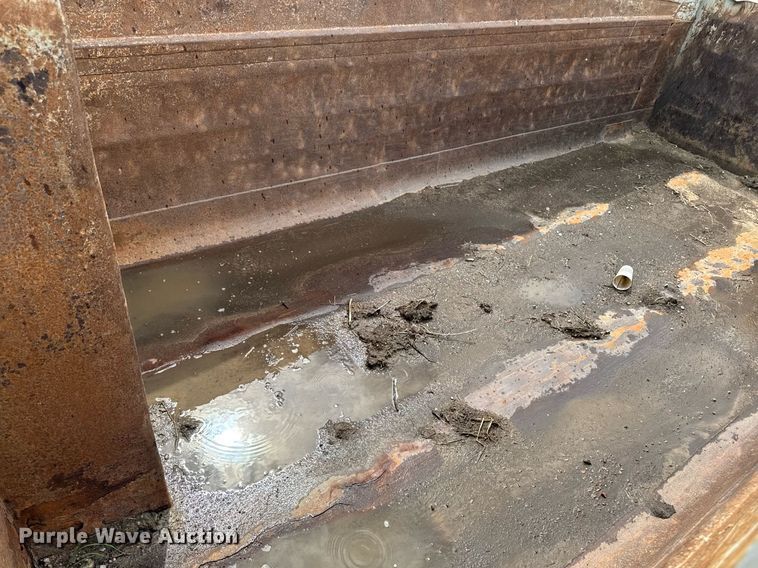 image for item EM2096 1997 Ford LT9513 dump truck