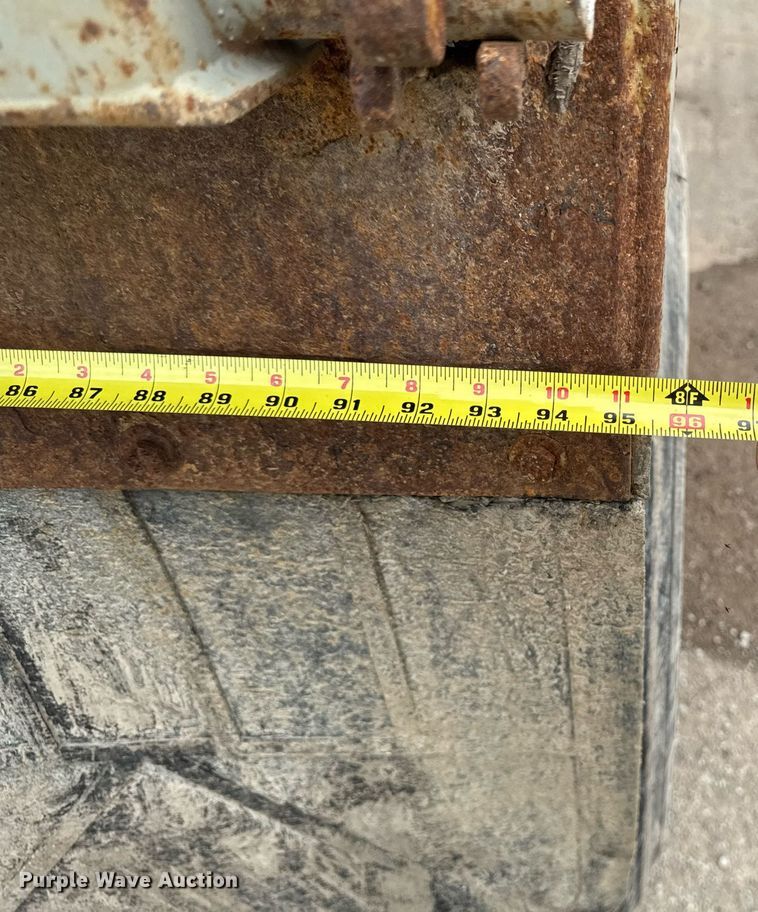 image for item EM2096 1997 Ford LT9513 dump truck