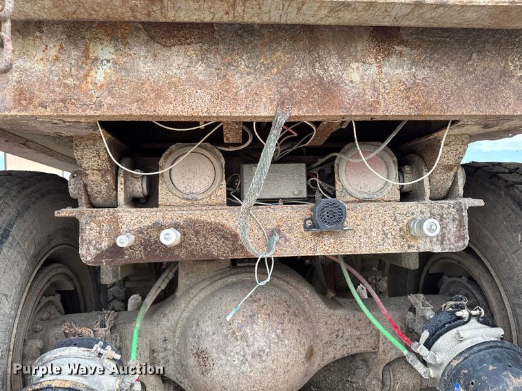 image for item EM2096 1997 Ford LT9513 dump truck