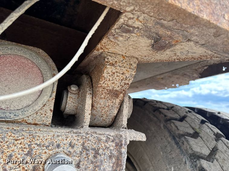 image for item EM2096 1997 Ford LT9513 dump truck