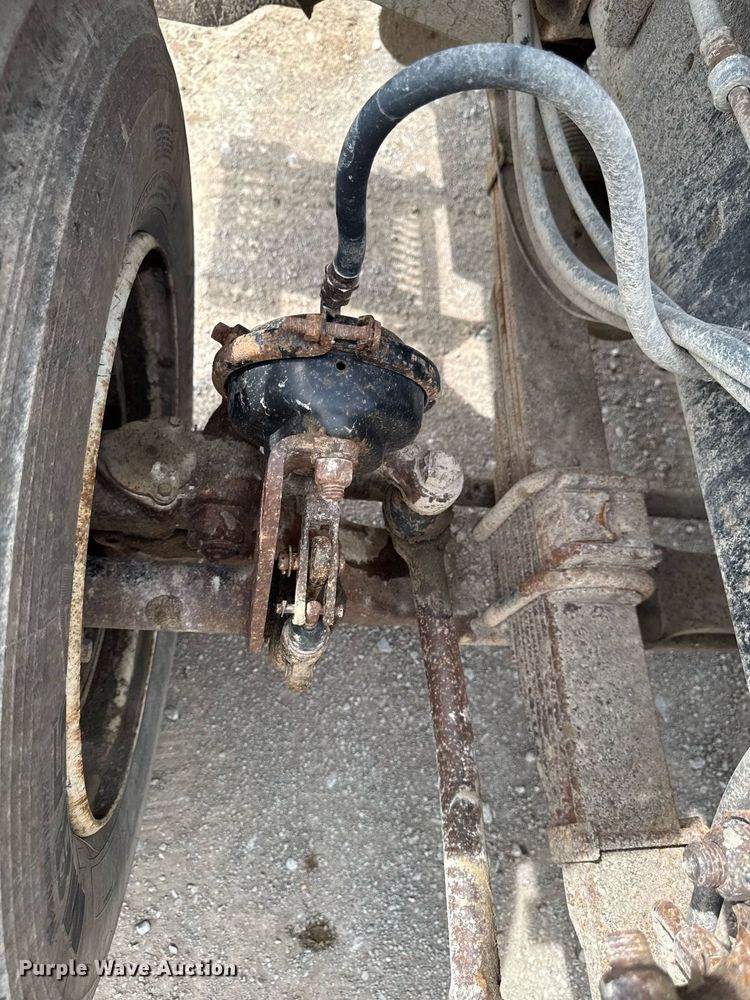 image for item EM2096 1997 Ford LT9513 dump truck