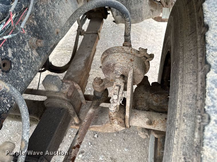 image for item EM2096 1997 Ford LT9513 dump truck