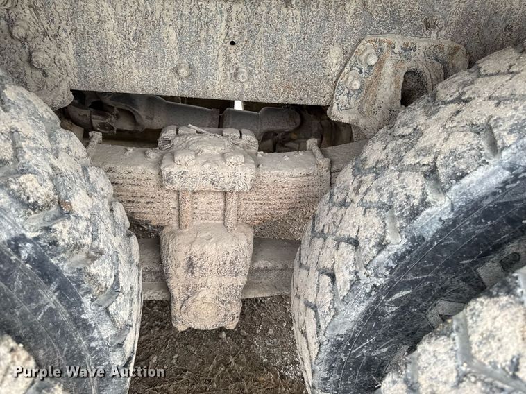 image for item EM2096 1997 Ford LT9513 dump truck