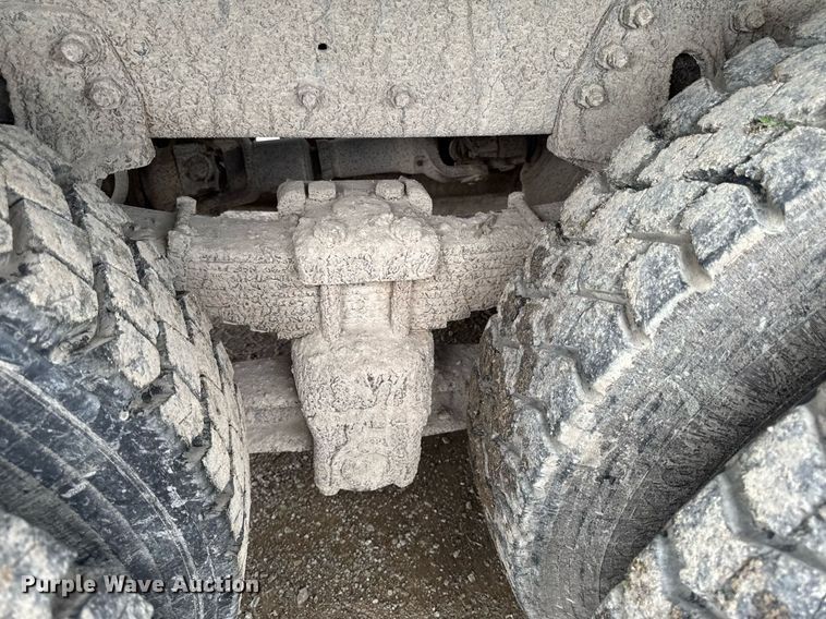 image for item EM2096 1997 Ford LT9513 dump truck