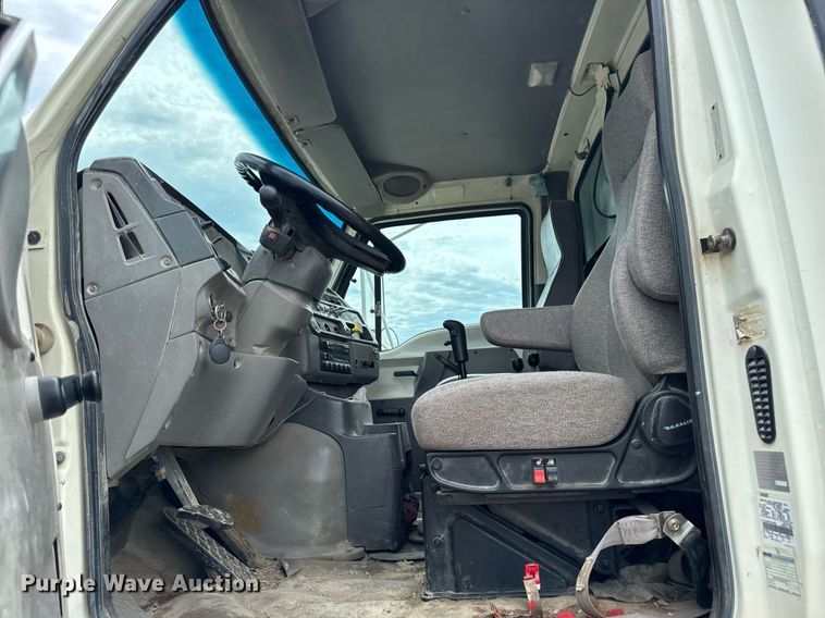 image for item EM2096 1997 Ford LT9513 dump truck