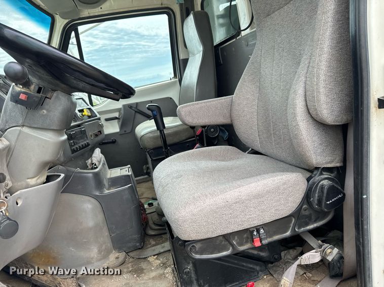 image for item EM2096 1997 Ford LT9513 dump truck