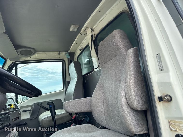 image for item EM2096 1997 Ford LT9513 dump truck