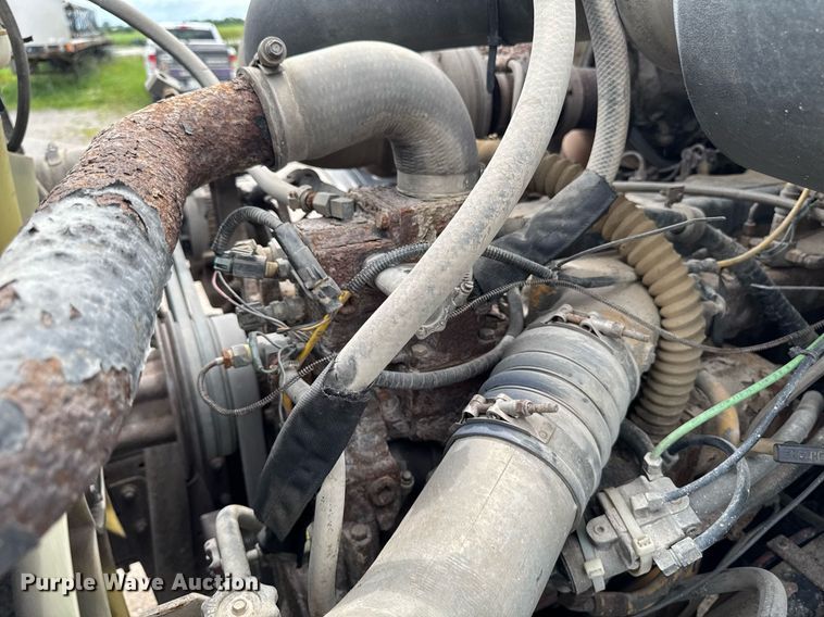 image for item EM2096 1997 Ford LT9513 dump truck