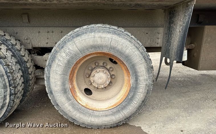 image for item EM2096 1997 Ford LT9513 dump truck